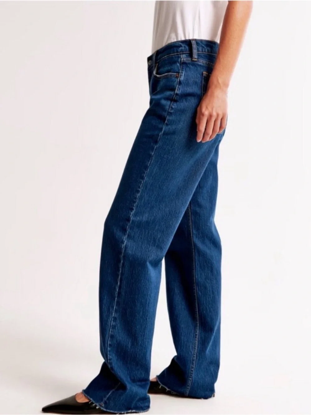 Abercrombie & Fitch The Baggy Low Rise Jeans Raw Hem Dark Wash Size 24